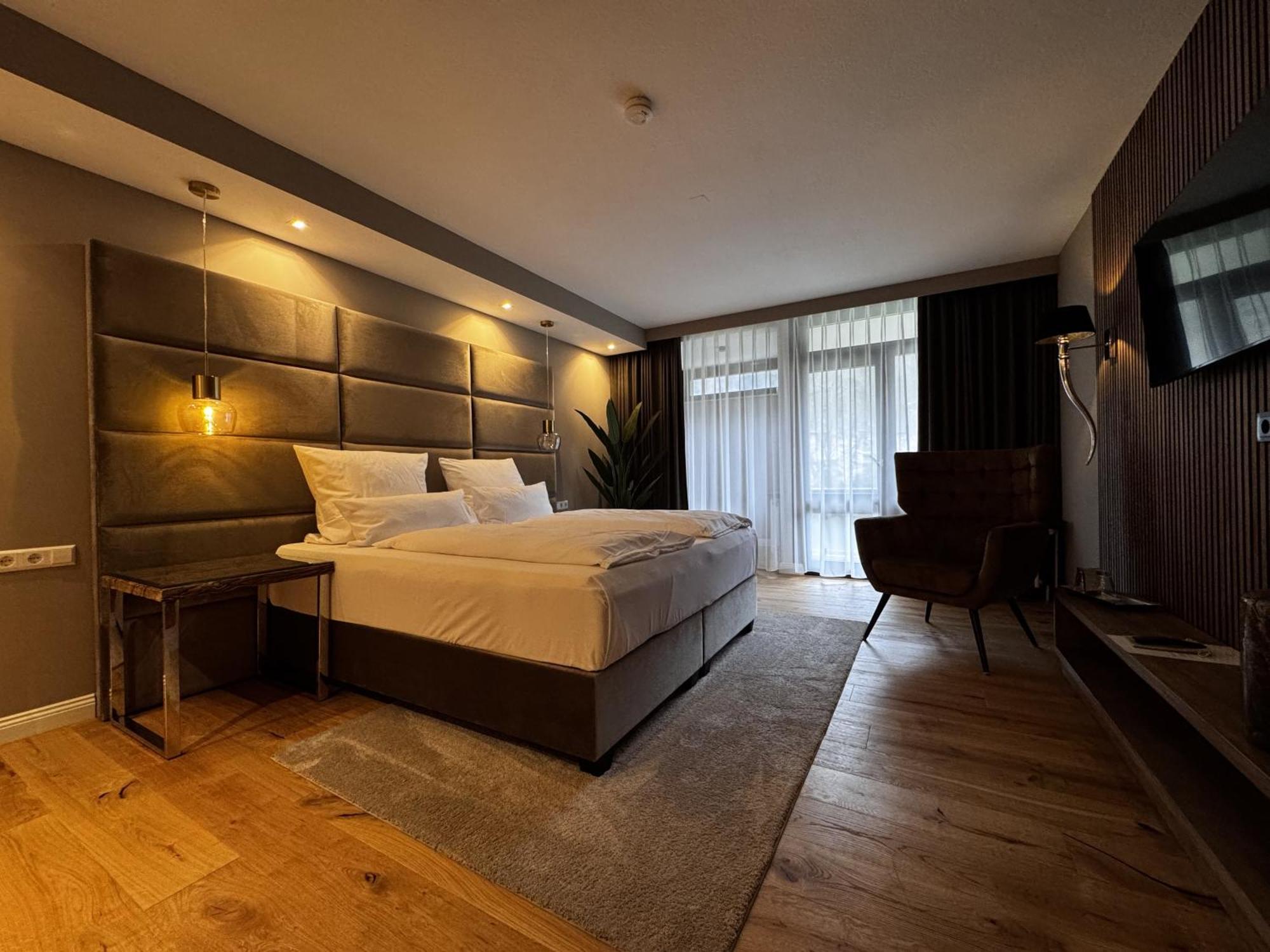 Hotel Luisenpark Bad Bergzabern Ngoại thất bức ảnh